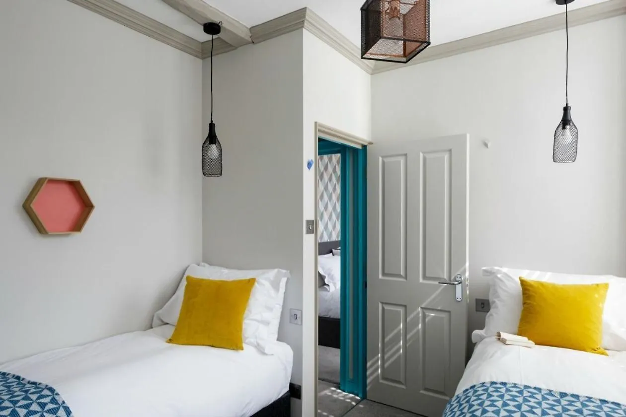 Dream Stays Bath - Beau Street