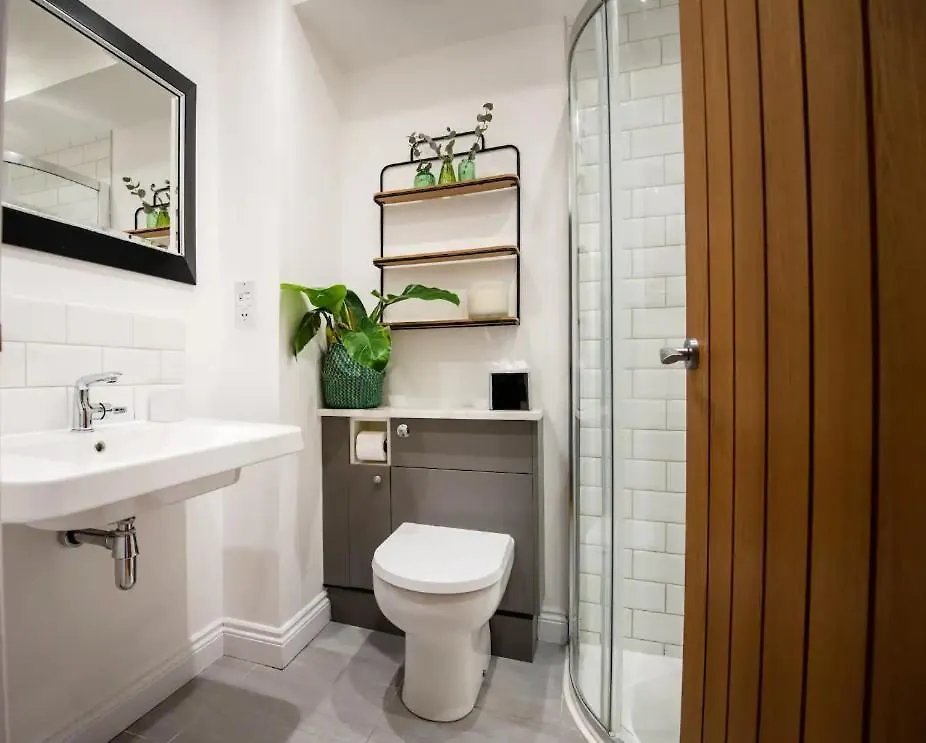 Dream Stays Bath - Beau Street 0*,