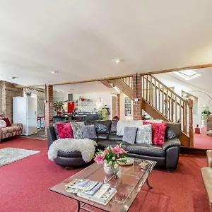  Apartment Dragon Loft United Kingdom
