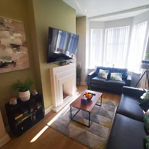  Holiday home 2br Cozy Duplex United Kingdom