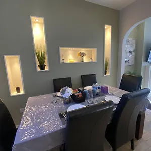  Holiday home 2br Cozy Duplex United Kingdom